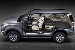 New Chevrolet Trailblazer pics